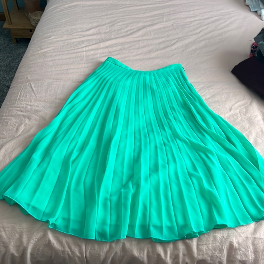 ☀️ ASOS Pleated Skirt